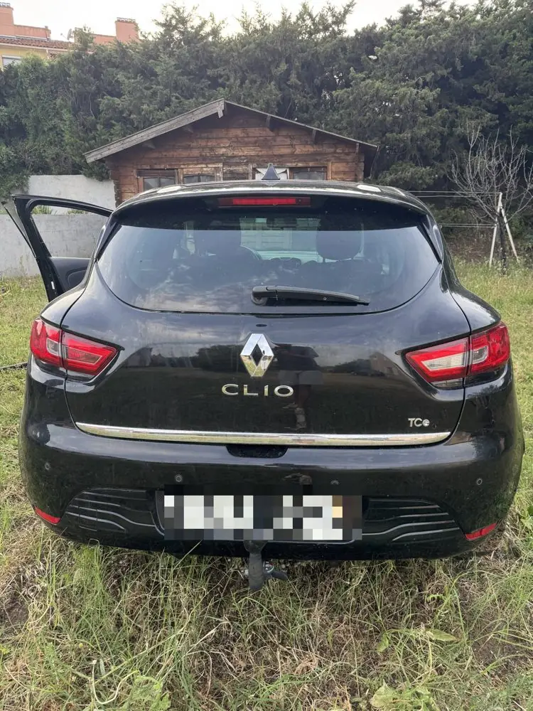 Renault Clio 4 rachetée en l'état dans le Gâtinais